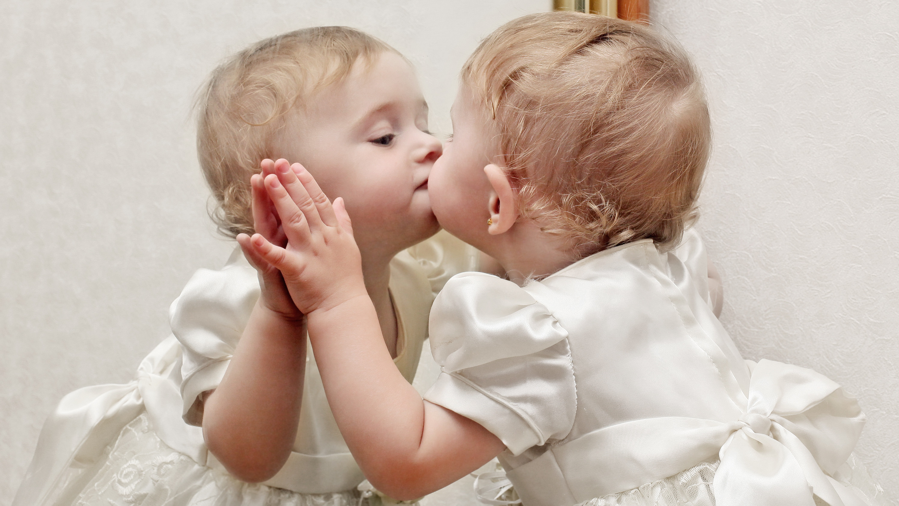Mirror kissing
